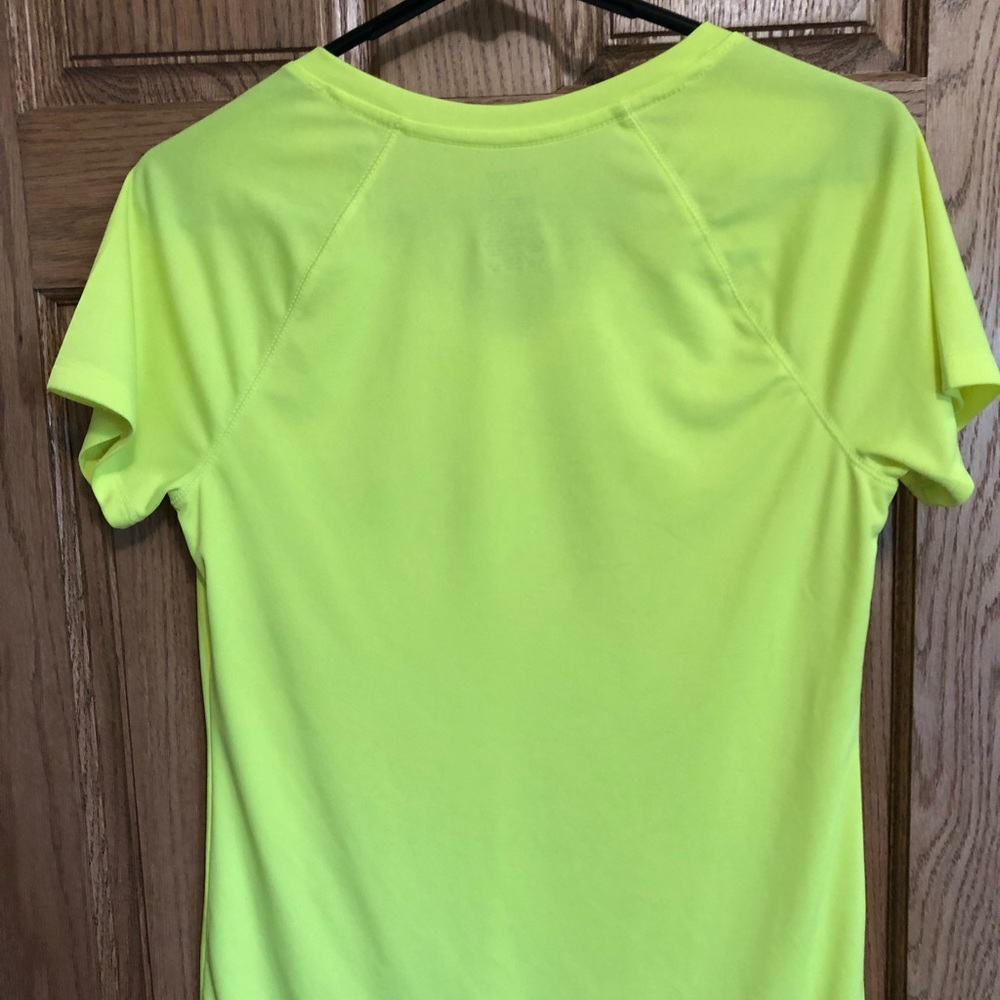 Workout tee - Picture 2 of 3